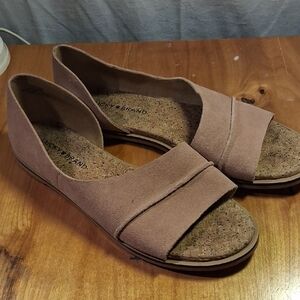 Lucky Brand Women's Pink Slip Ons Size  8.5